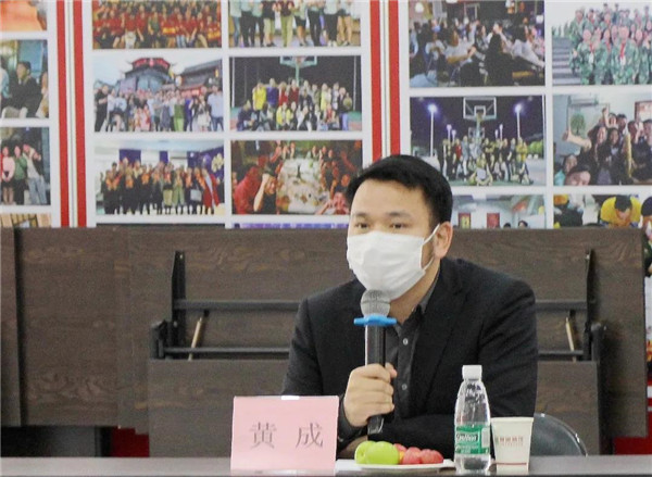 魯班裝飾總經(jīng)理及總設(shè)計師 黃成